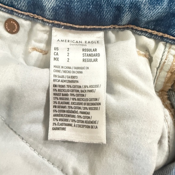 American Eagle Strigid Distressed Skinny Jeans Size 2 Light Wash - Picture 9 of 10